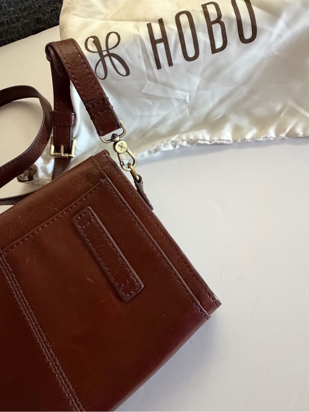 HOBO Brown Leather Envelope Crossbody Bag - Picture 10 of 10